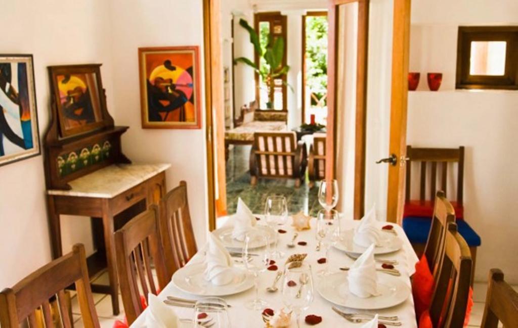 Being Villa Plymouth Esterno foto