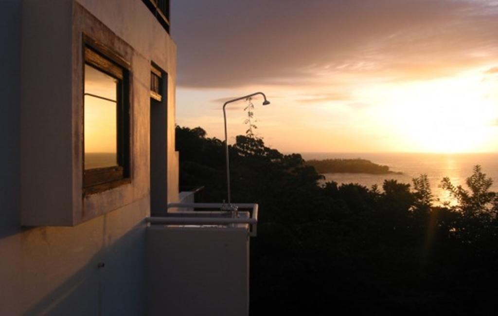 Being Villa Plymouth Esterno foto